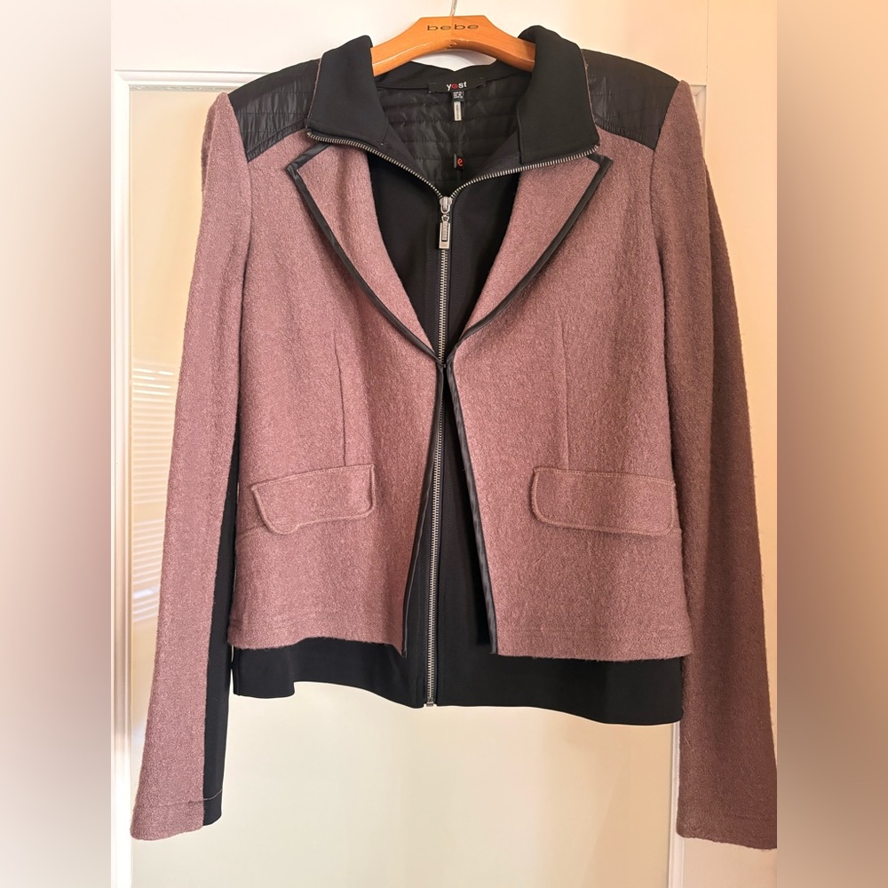 Bebe Women's Blazer in Mauve with Black Details